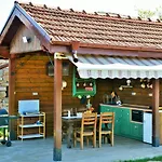 The Village Semesterbostad