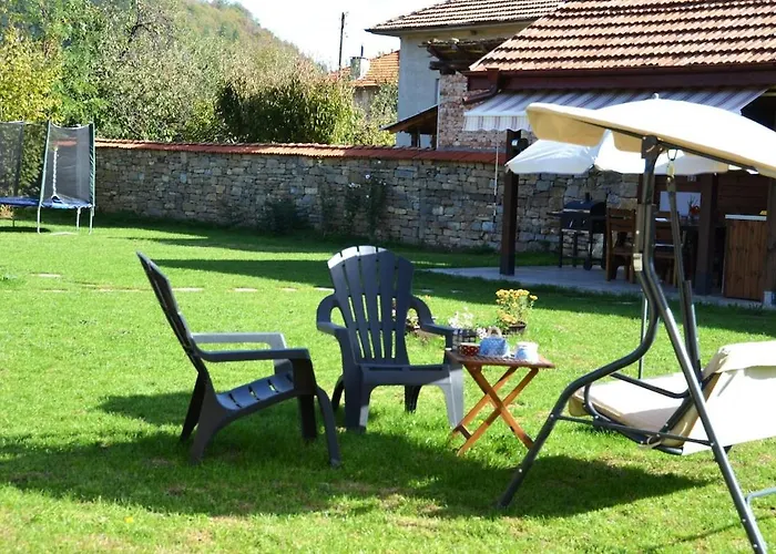 度假居 The Village Natsovtsi