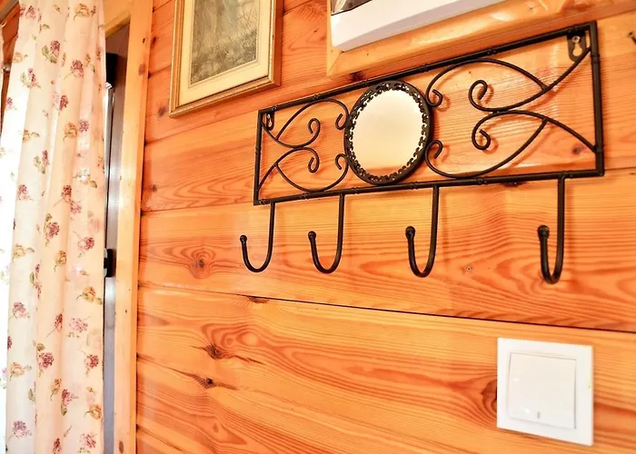 The Village * Natsovtsi